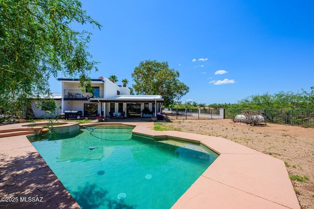 960 Via Puebla, Rio Rico, AZ 85648