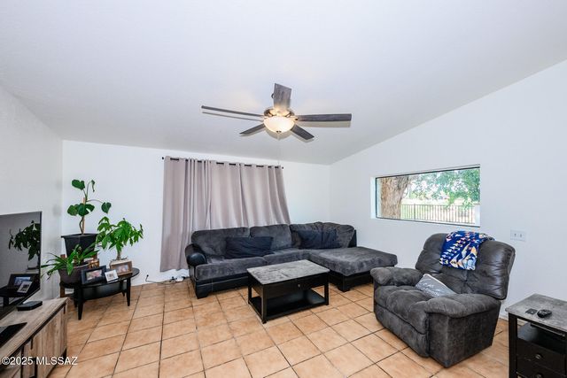 960 Via Puebla, Rio Rico, AZ 85648