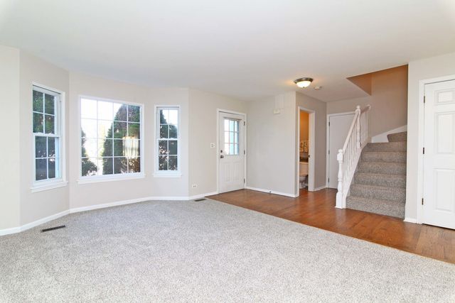 1833 Barnhill Drive, Mundelein, IL 60060