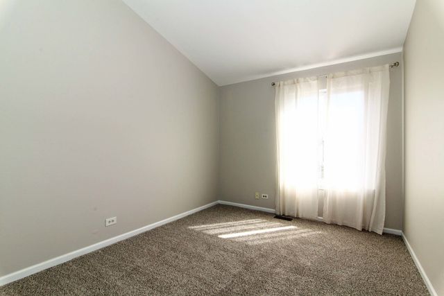 1833 Barnhill Drive, Mundelein, IL 60060