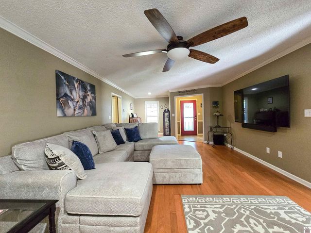 121 Raintree, Paducah, KY 42001