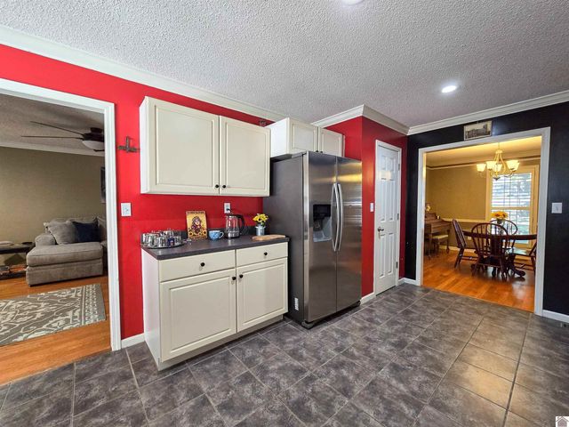 121 Raintree, Paducah, KY 42001