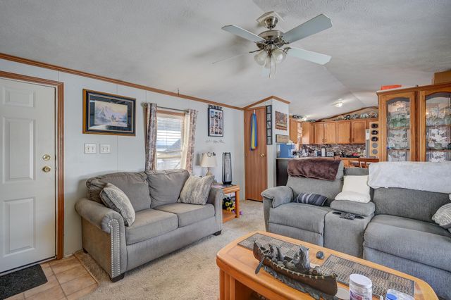 43 Lamplighter Drive, Conway, NH 03818