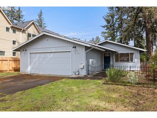 6043 Se TENINO St, Portland, OR 97206