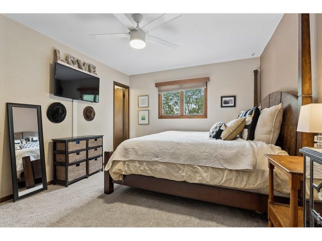 24 University Cir, Longmont, CO 80503