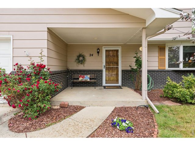 24 University Cir, Longmont, CO 80503