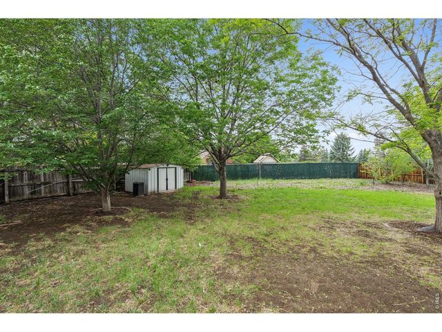 24 University Cir, Longmont, CO 80503