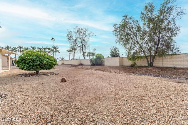 17010 N 127th Drive, Sun City West, AZ 85375