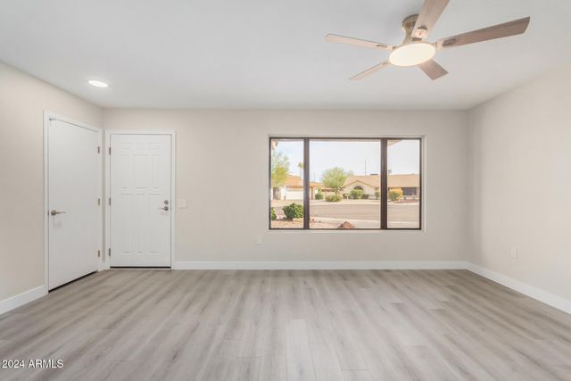 17010 N 127th Drive, Sun City West, AZ 85375