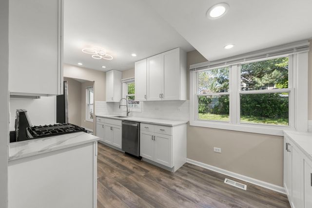 1057 Bothwell Circle, Bolingbrook, IL 60440