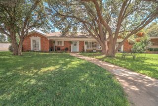 2901 Douglas Dr, Midland, TX 79701