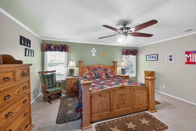 623 S Harbor Court, Granbury, TX 76048
