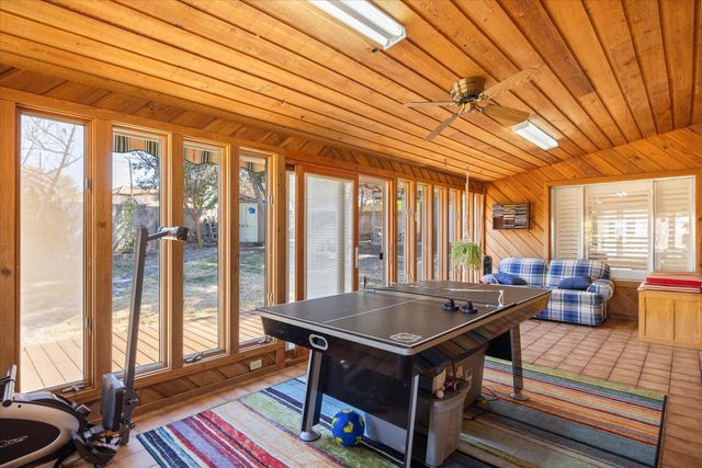 623 S Harbor Court, Granbury, TX 76048