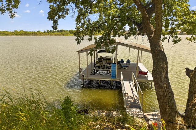 623 S Harbor Court, Granbury, TX 76048