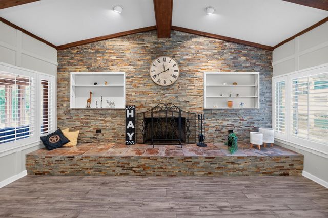 623 S Harbor Court, Granbury, TX 76048