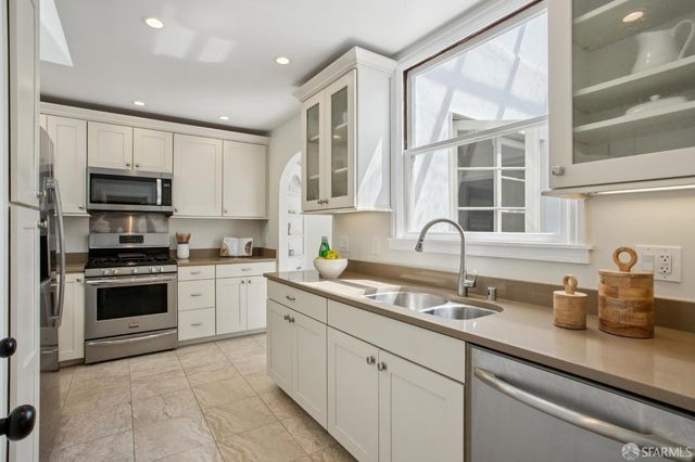823 40th Avenue, San Francisco, CA 94121