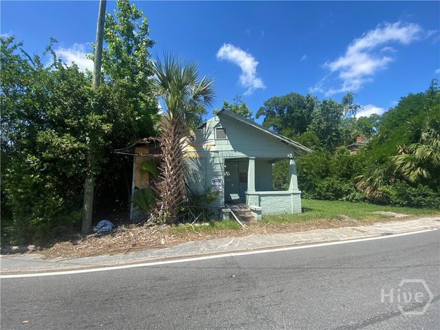 1022 W Victory Drive, Savannah, GA 31415