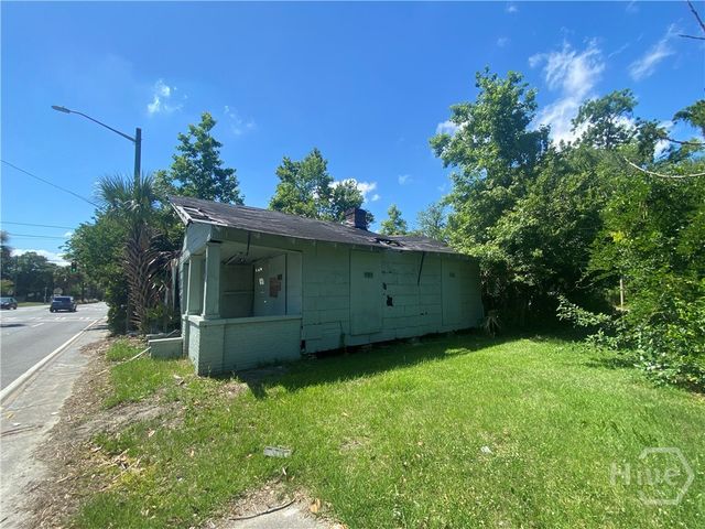 1022 W Victory Drive, Savannah, GA 31415