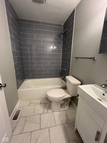 1952 Unit B Shelby Street, Indianapolis, IN 46203