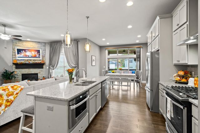 4704 EMERIBROOK CT, Columbia, MO 65203