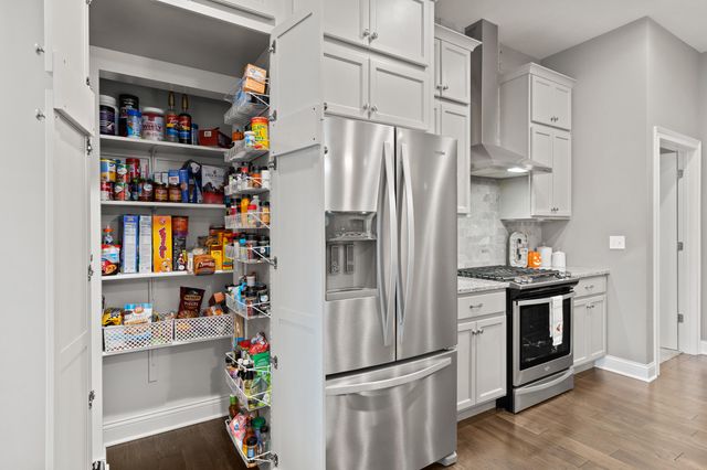 4704 EMERIBROOK CT, Columbia, MO 65203