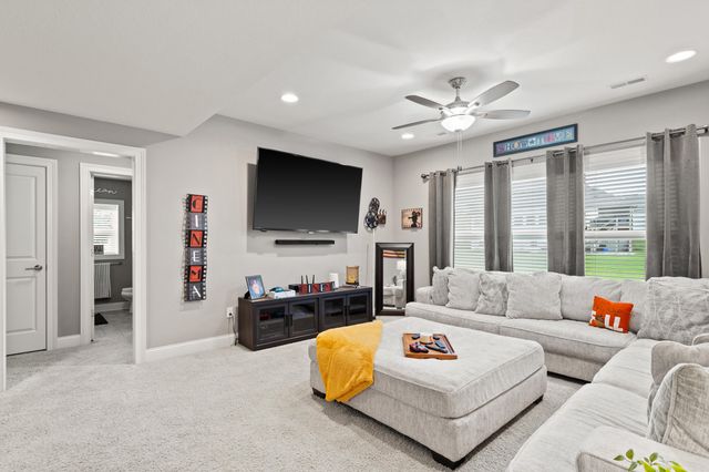 4704 EMERIBROOK CT, Columbia, MO 65203