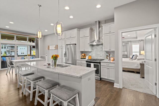 4704 EMERIBROOK CT, Columbia, MO 65203