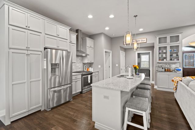 4704 EMERIBROOK CT, Columbia, MO 65203