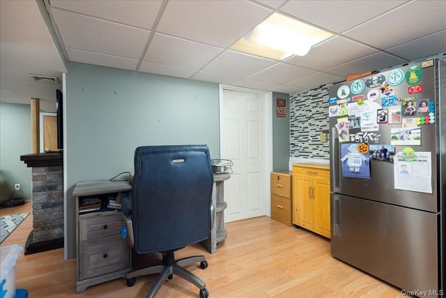11 Adelphi Road, Hicksville, NY 11801