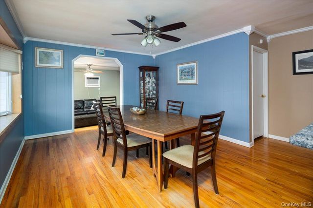 11 Adelphi Road, Hicksville, NY 11801