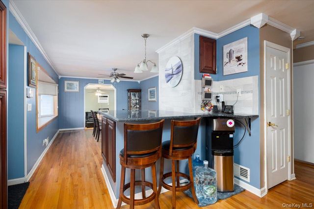 11 Adelphi Road, Hicksville, NY 11801