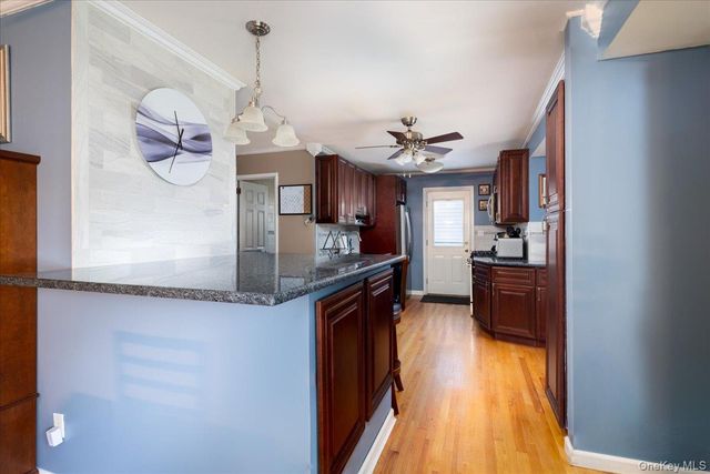 11 Adelphi Road, Hicksville, NY 11801