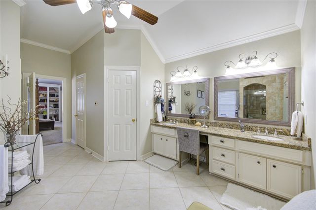 4914 Hillswick Drive, Sugar Land, TX 77479