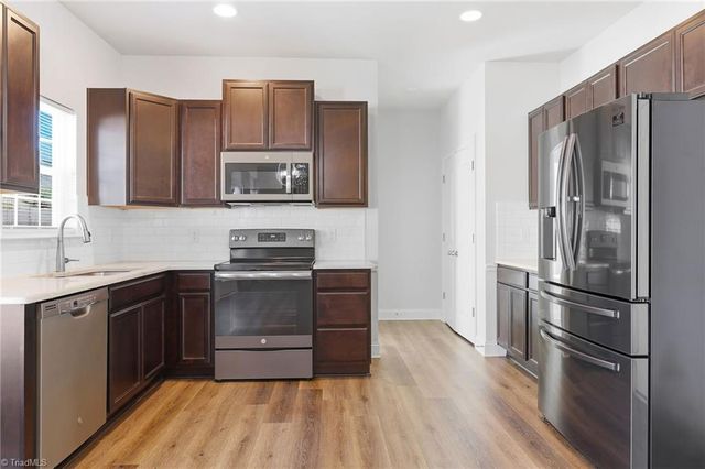 5180 Sedge Hollow Drive, Kernersville, NC 27284