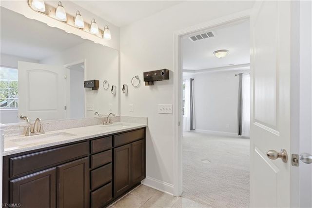 5180 Sedge Hollow Drive, Kernersville, NC 27284