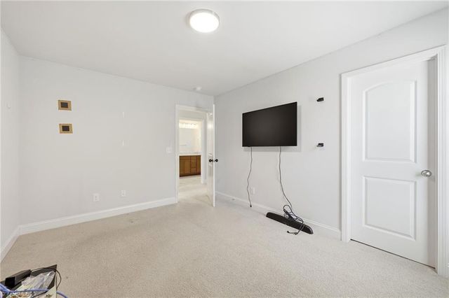 5180 Sedge Hollow Drive, Kernersville, NC 27284