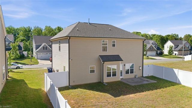 5180 Sedge Hollow Drive, Kernersville, NC 27284