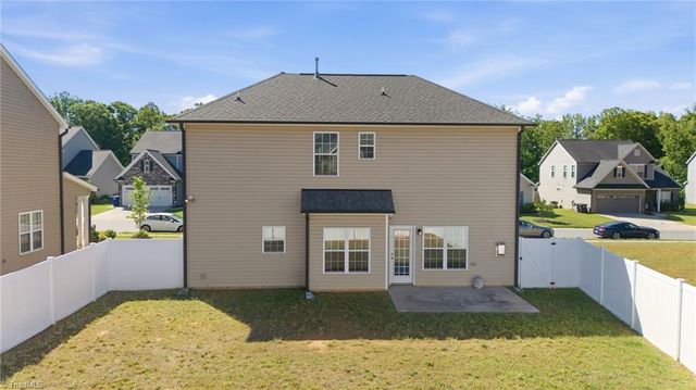 5180 Sedge Hollow Drive, Kernersville, NC 27284