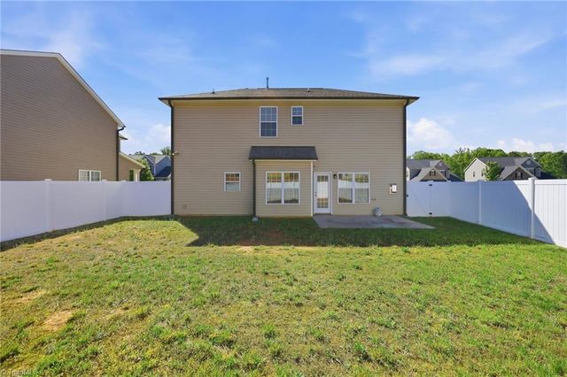 5180 Sedge Hollow Drive, Kernersville, NC 27284