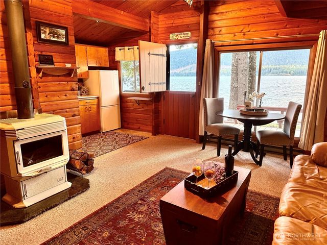 71 N Potlatch Drive N, Hoodsport, WA 98548