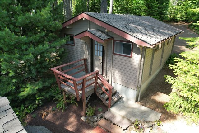 71 N Potlatch Drive N, Hoodsport, WA 98548
