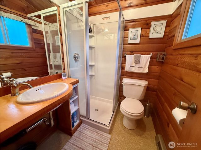 71 N Potlatch Drive N, Hoodsport, WA 98548