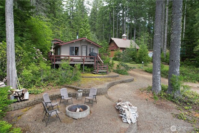 71 N Potlatch Drive N, Hoodsport, WA 98548