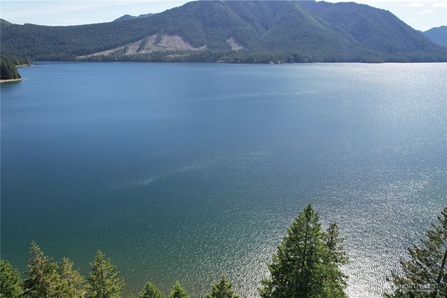 71 N Potlatch Drive N, Hoodsport, WA 98548