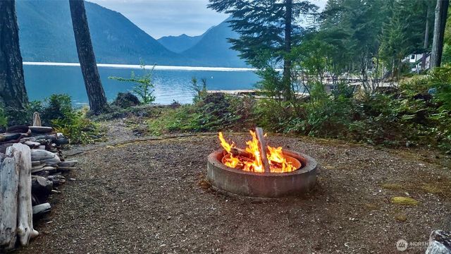 71 N Potlatch Drive N, Hoodsport, WA 98548