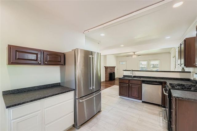 511 Walnut Street, Hapeville, GA 30354