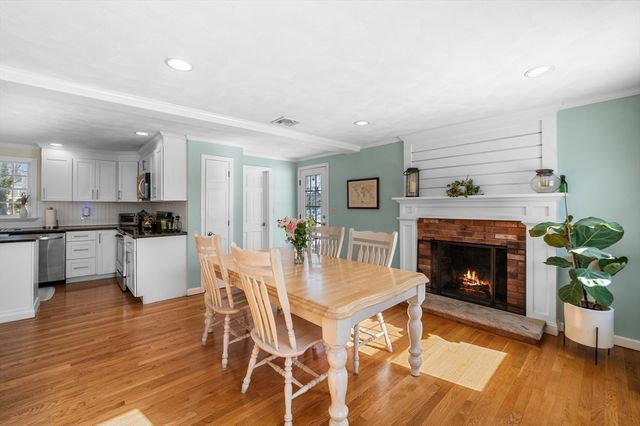 6 Pilgrim Heights, Beverly, MA 01915