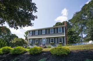6 Pilgrim Heights, Beverly, MA 01915
