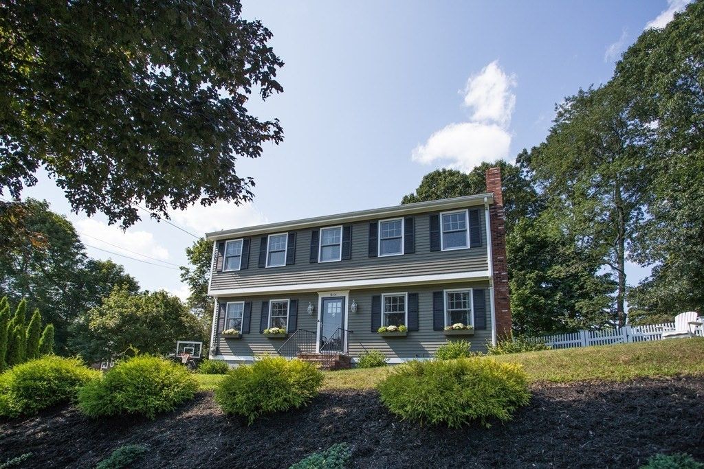 6 Pilgrim Heights, Beverly, MA 01915