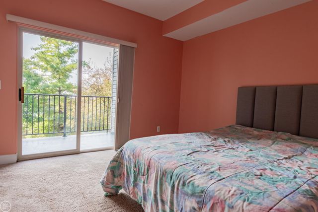 39178 Hayes Road building 1 Unit 23, Clinton Township, MI 48038